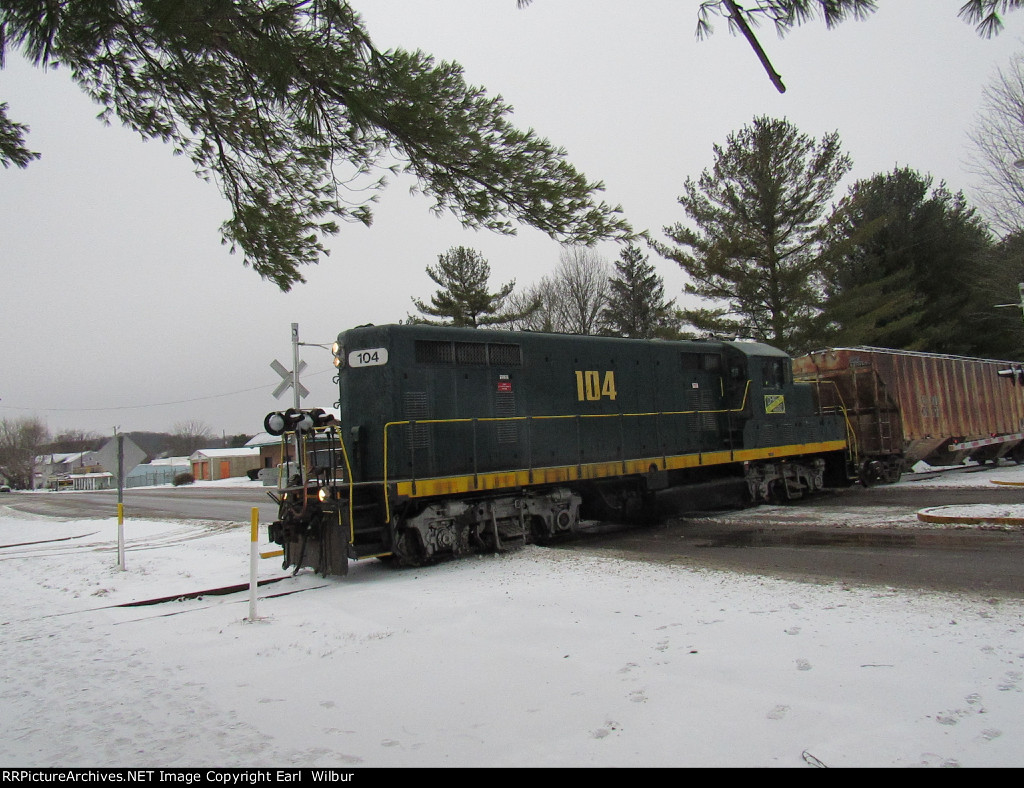 Ohio South Central Railroad (OSCR) 104